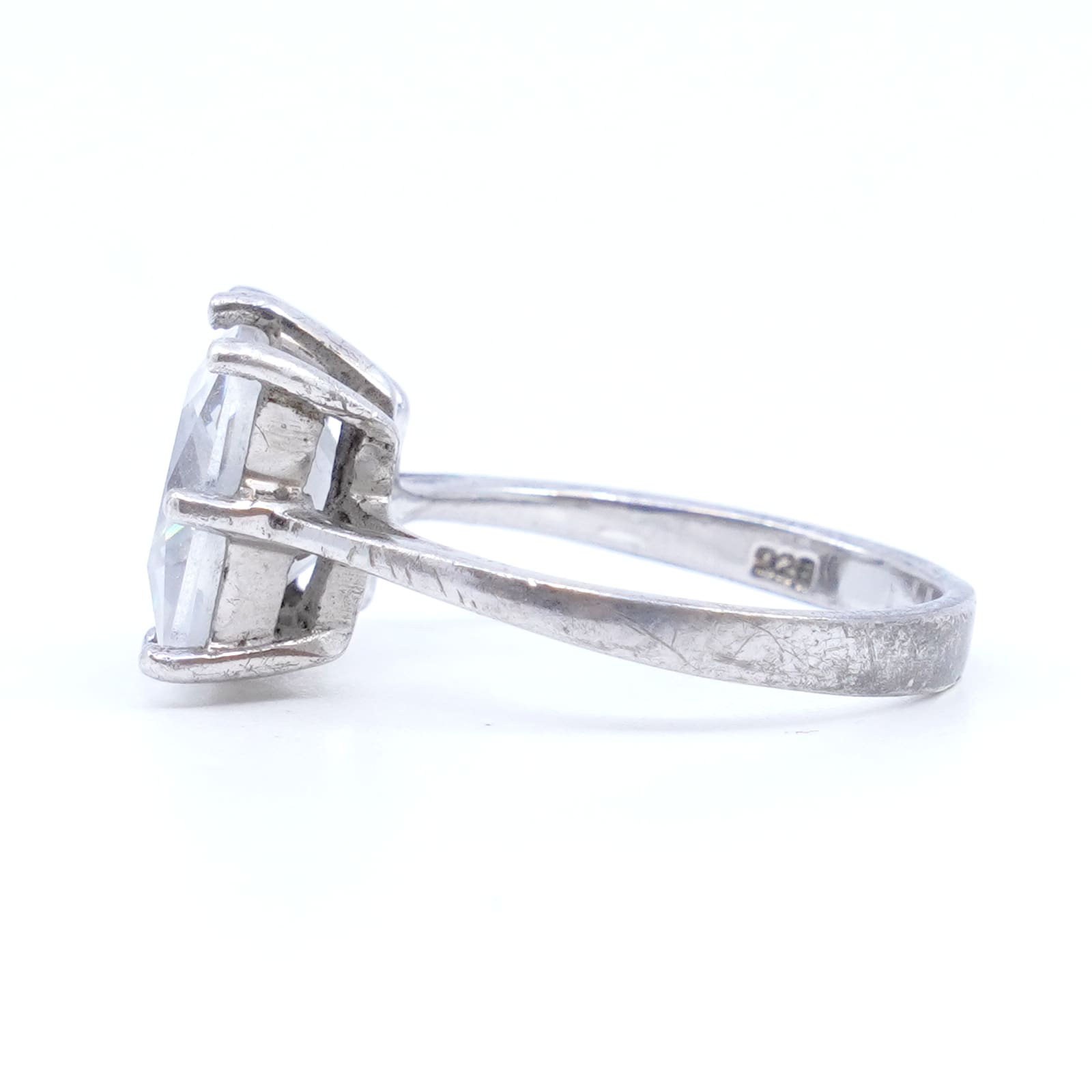 Ring med sten S925 4,9g Ø17,5