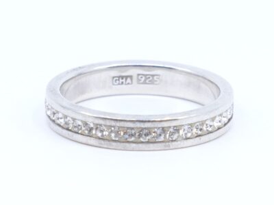 Ring med stenar S925 3,7g Ø19
