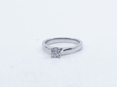 Ring Vitguld med