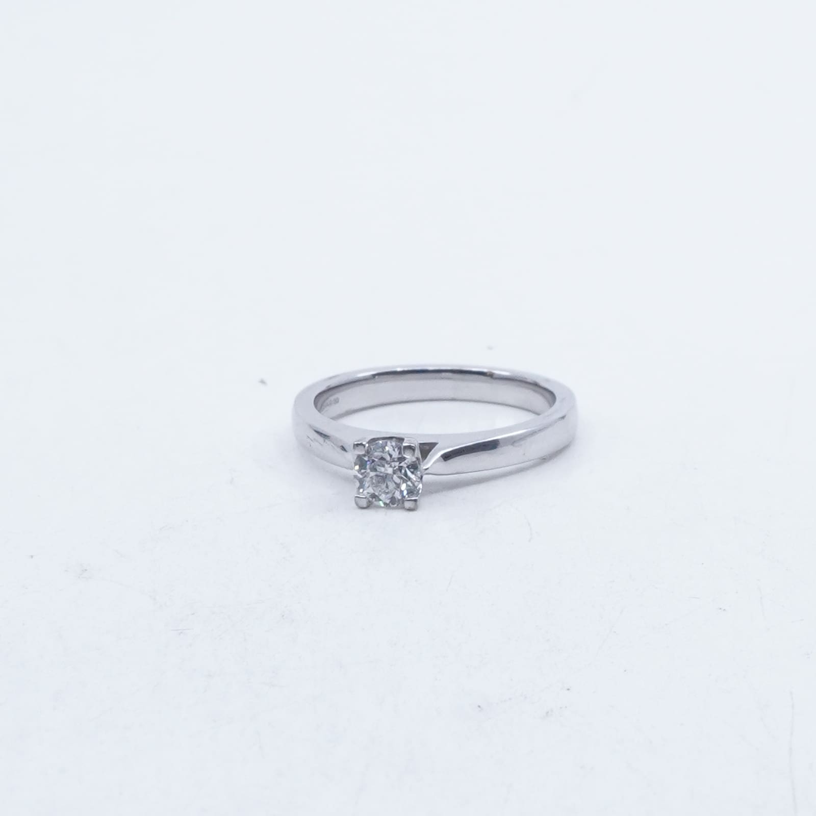 Ring Vitguld med