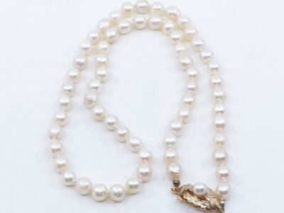 Pärlcollier med Guldlås