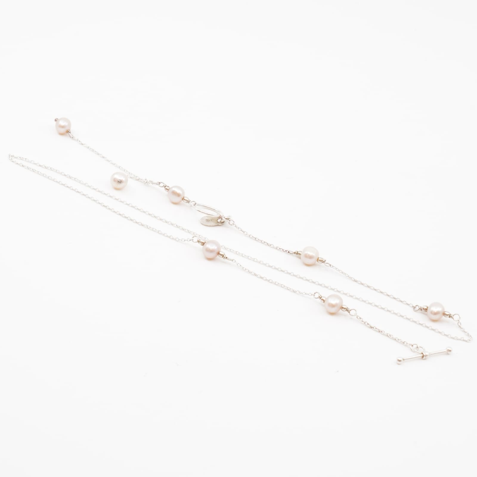 Collier med pärlor