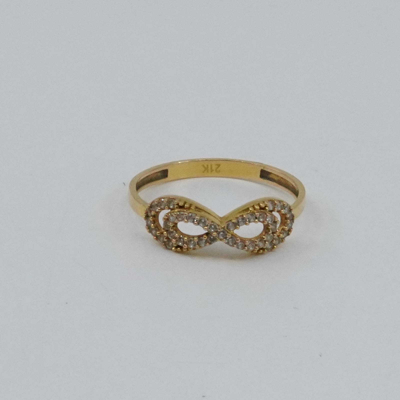 Ring Guld med stenar