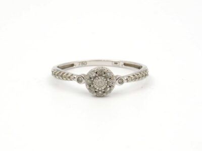 Ring Vitguld 18K 1,6g Ø17½ med diamanter 23xca0,005-0,02ct