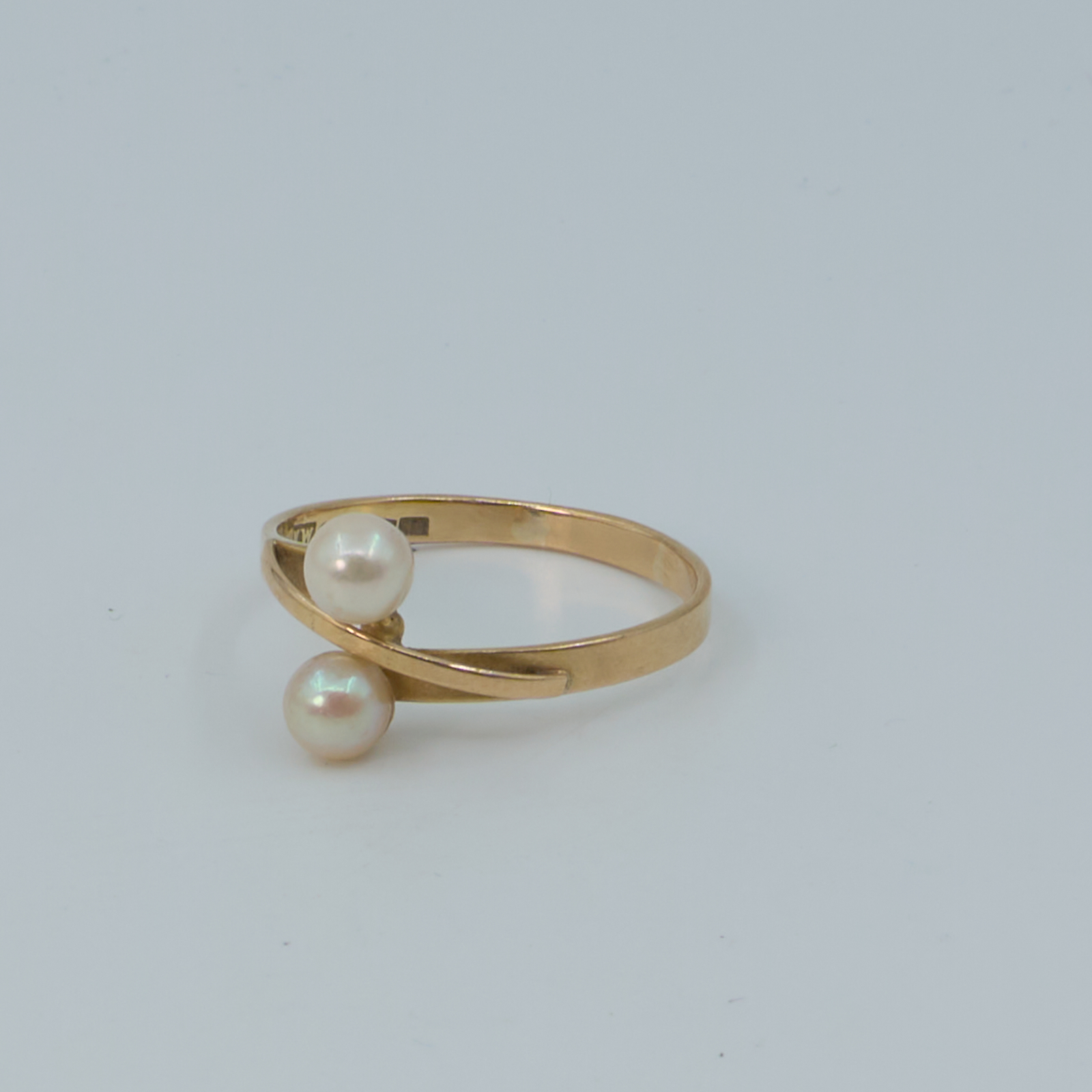 Ring Guld 18K 2,4g Ø19.75mm med odlade pärlor