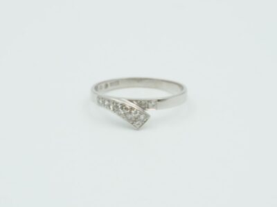 Ring Vitguld med diamanter 18K 2,20g Ø18
