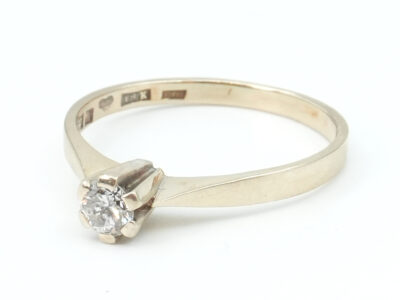 Ring Guld 18K 2,5g Ø18.25mm med diamant 1xca0,22ct