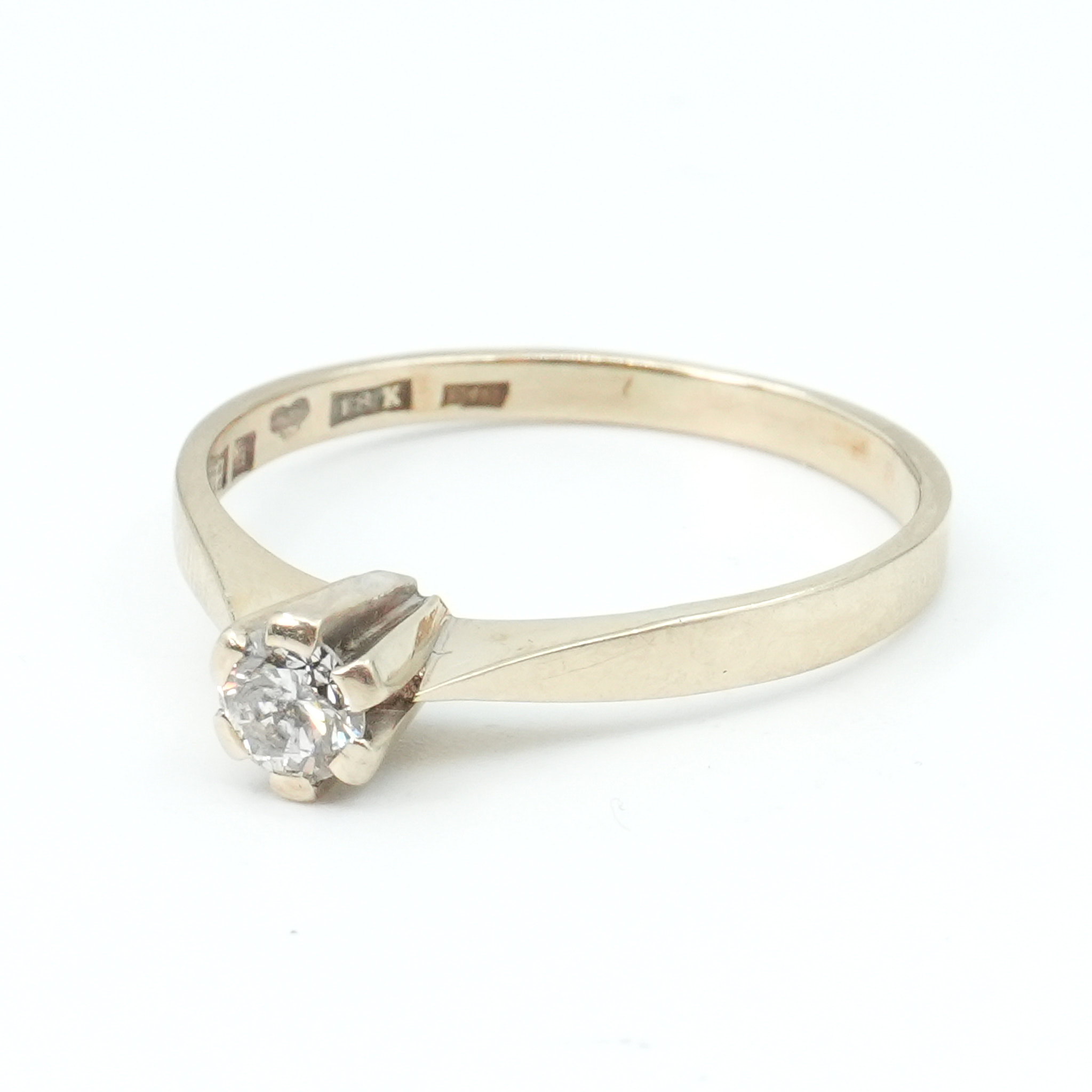 Ring Guld 18K 2,5g Ø18.25mm med diamant 1xca0,22ct
