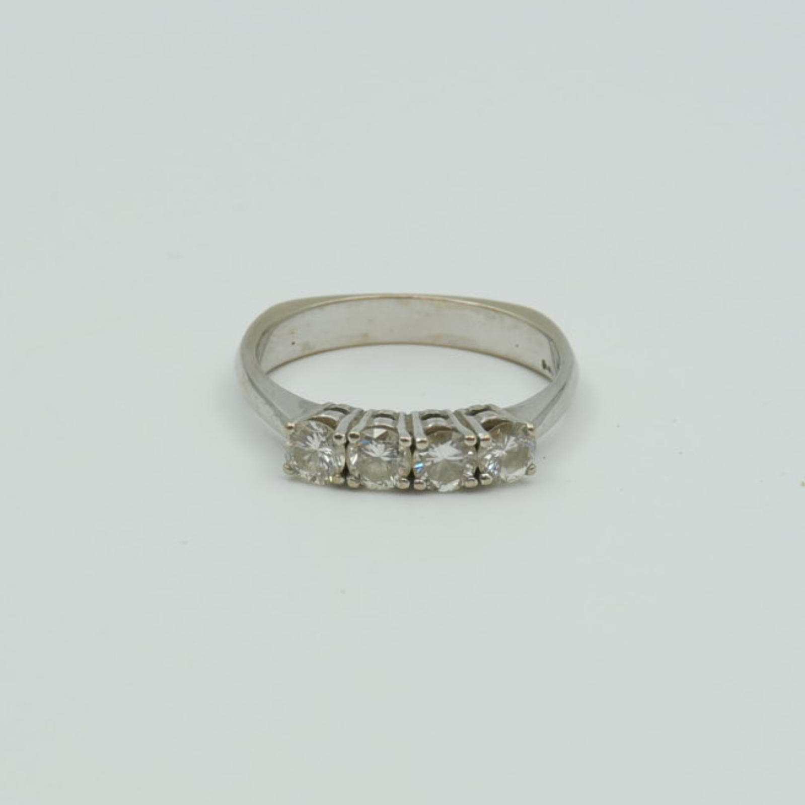 Ring Vitguld 14K med diamanter