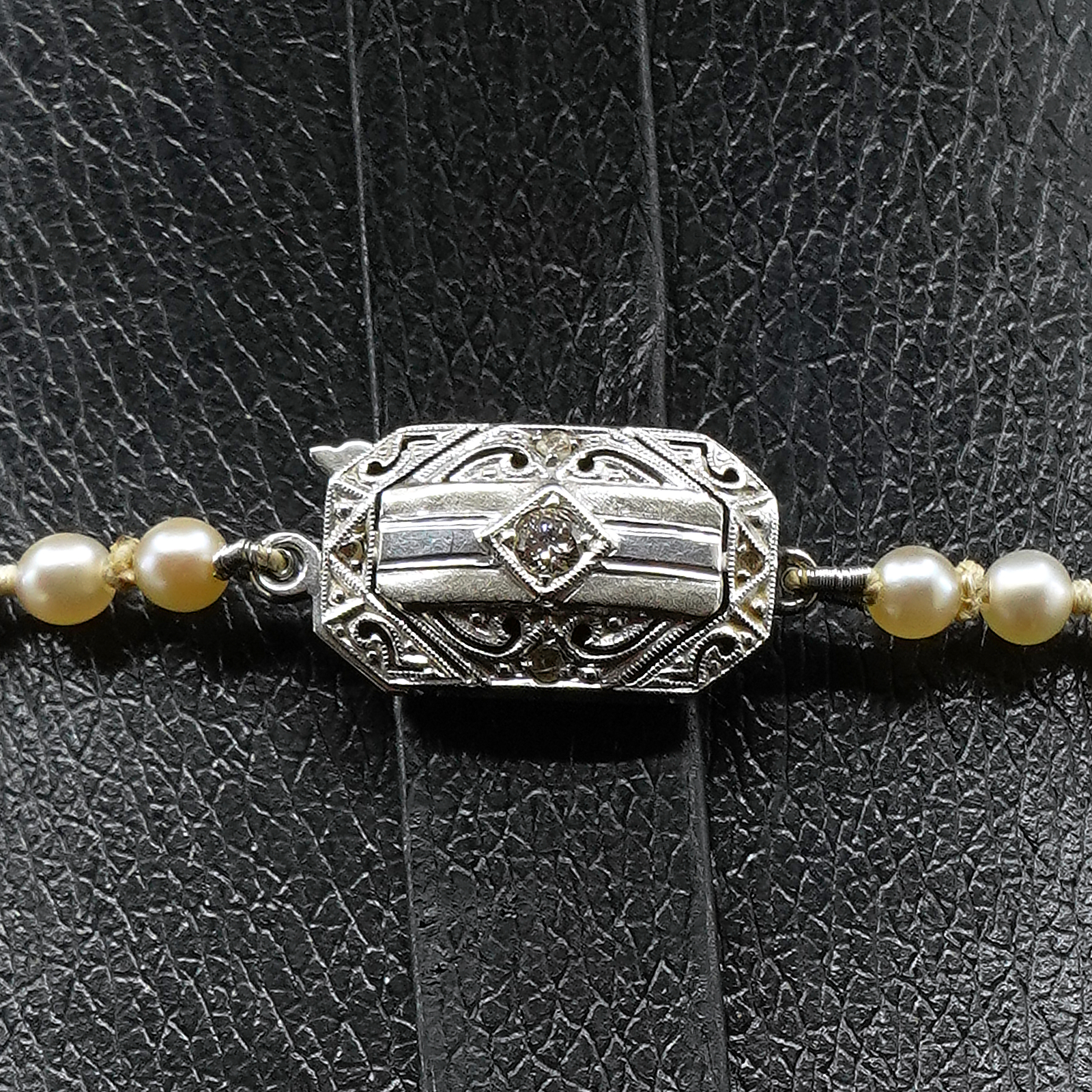 Pärlcollier lås i Vitguld 18K