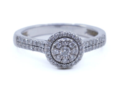 Ring med diamant 0,30ct - totalt 18K vitguld Ø16