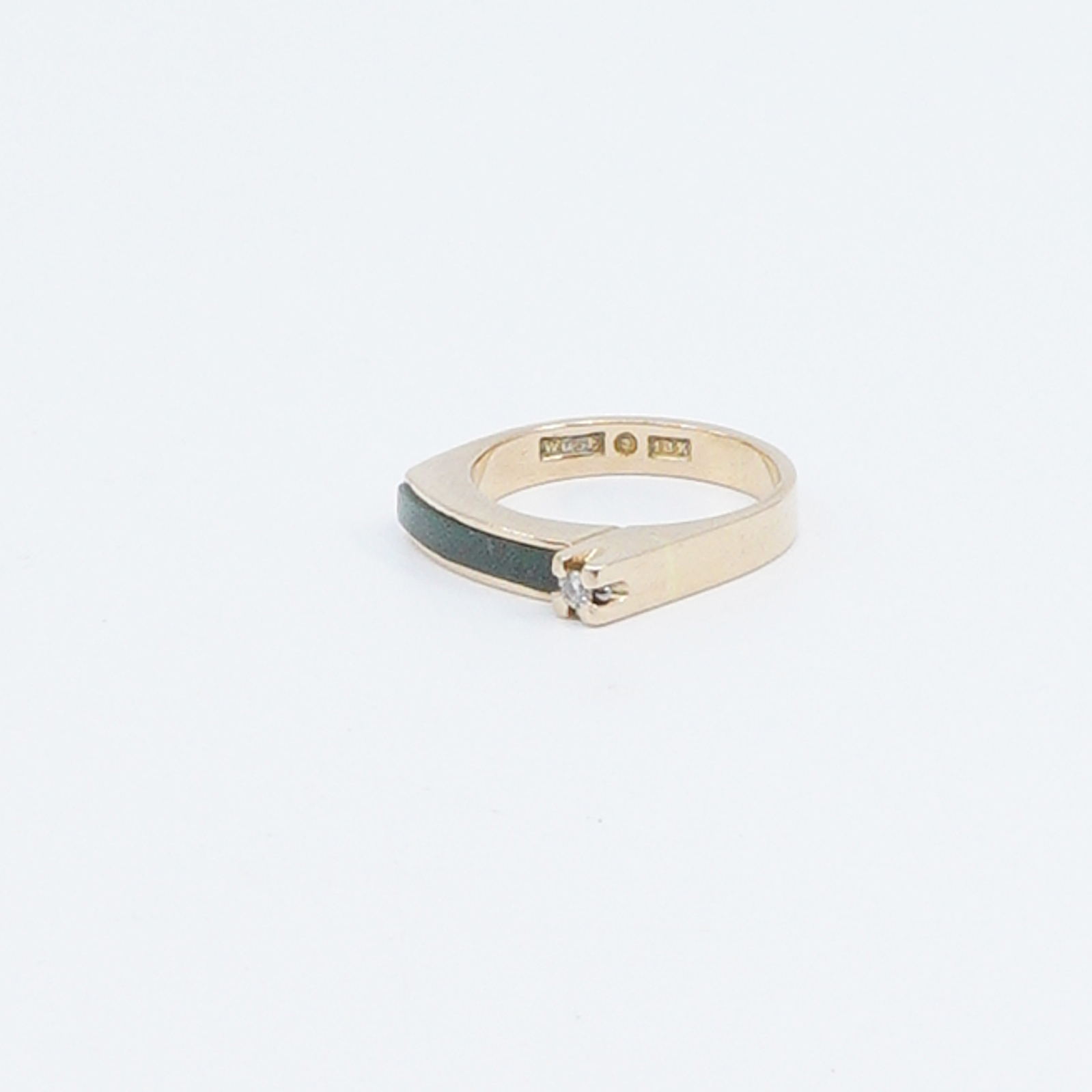 Ring Guld 18K med stenar och diamant