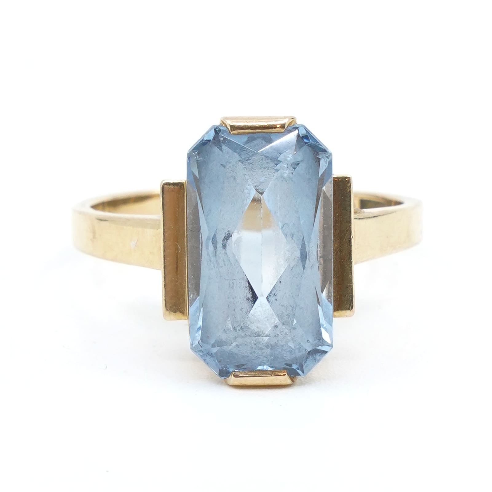 Ring med sten Guld 18K 6,9g Ø17,75