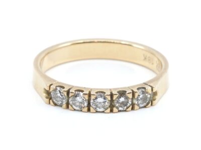 Ring 18K med diamanter