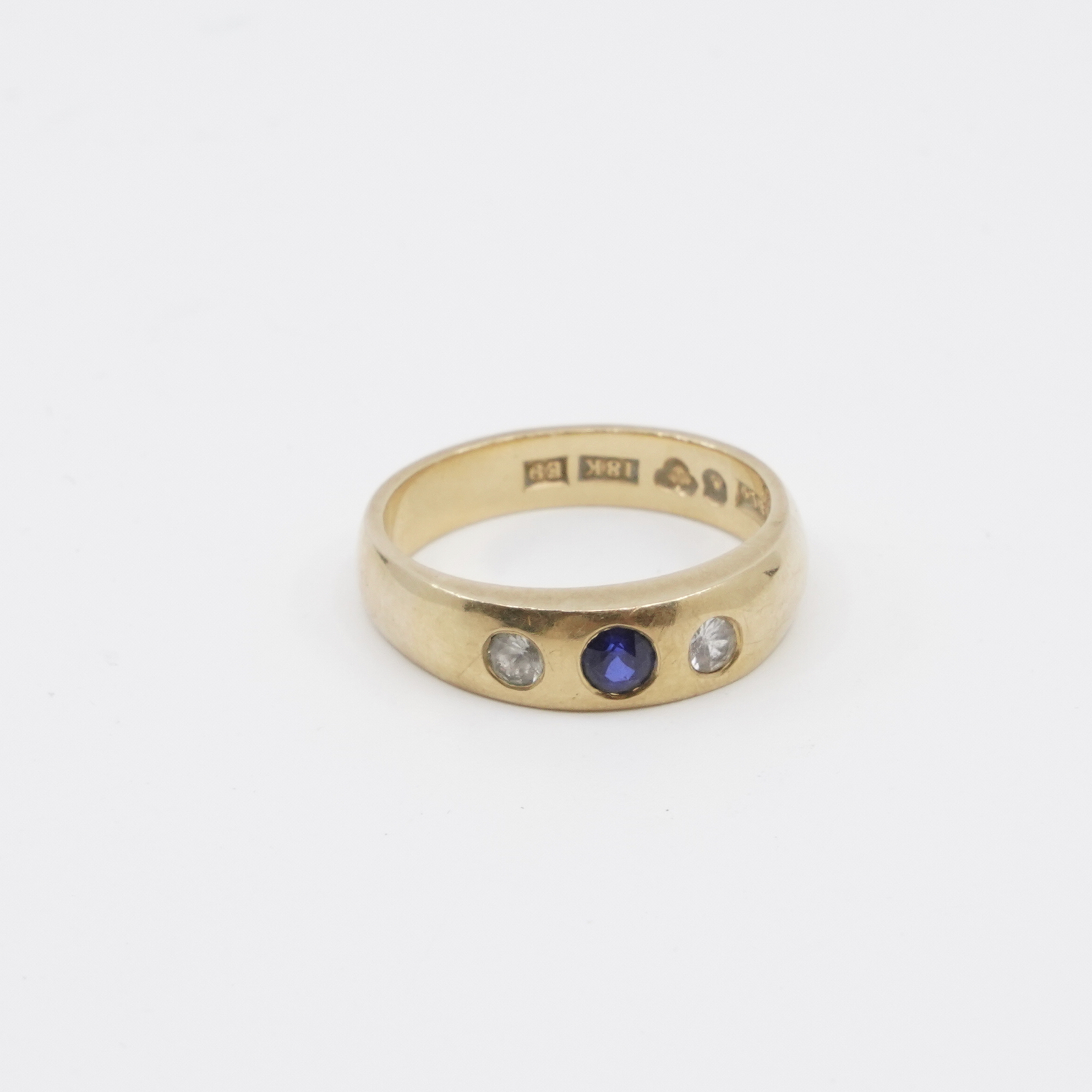 Ring med stenar Guld 18K brv 7,4g Ø17¾