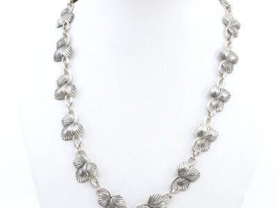 Collier med bladdekor Silver S830