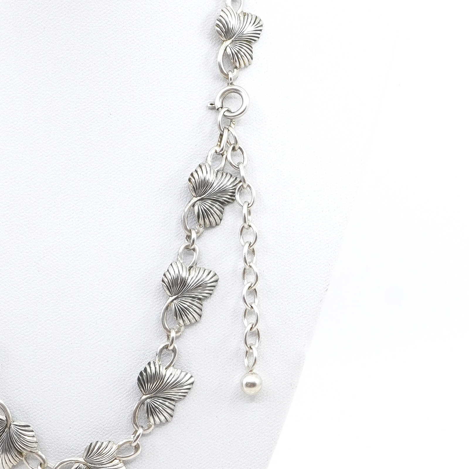 Collier med bladdekor Silver S830