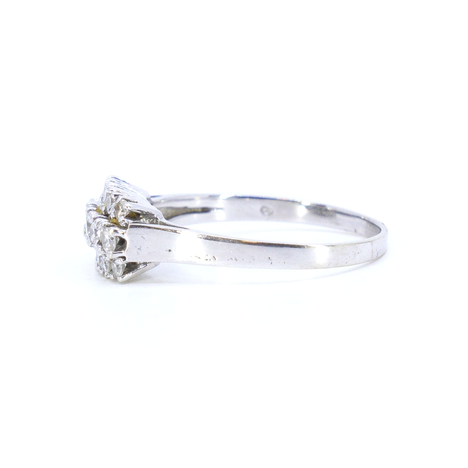 Flerstensring Vitguld med diamanter 15x totalt ca 0,45ct