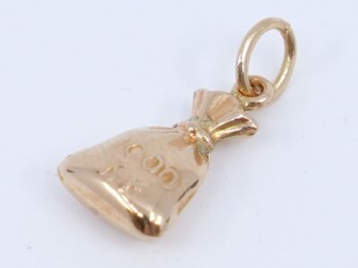 Hänge/berlock 18K 0,5g