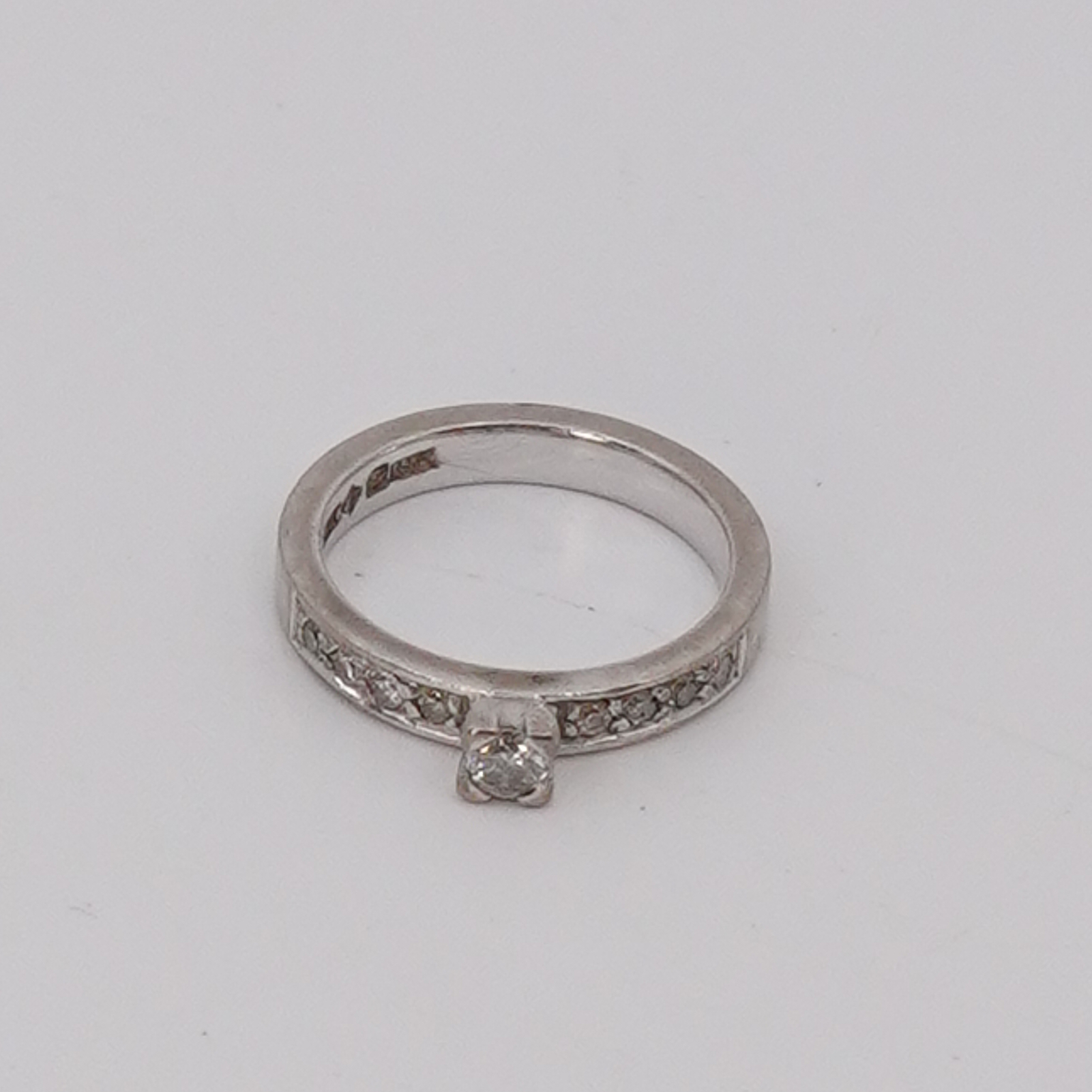 Ring vitguld 18K