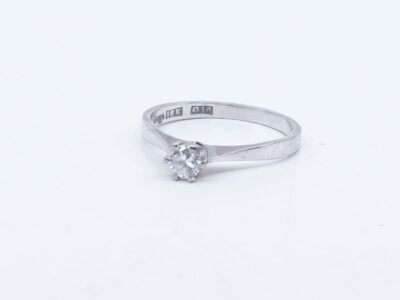 Ring Vitguld 18K