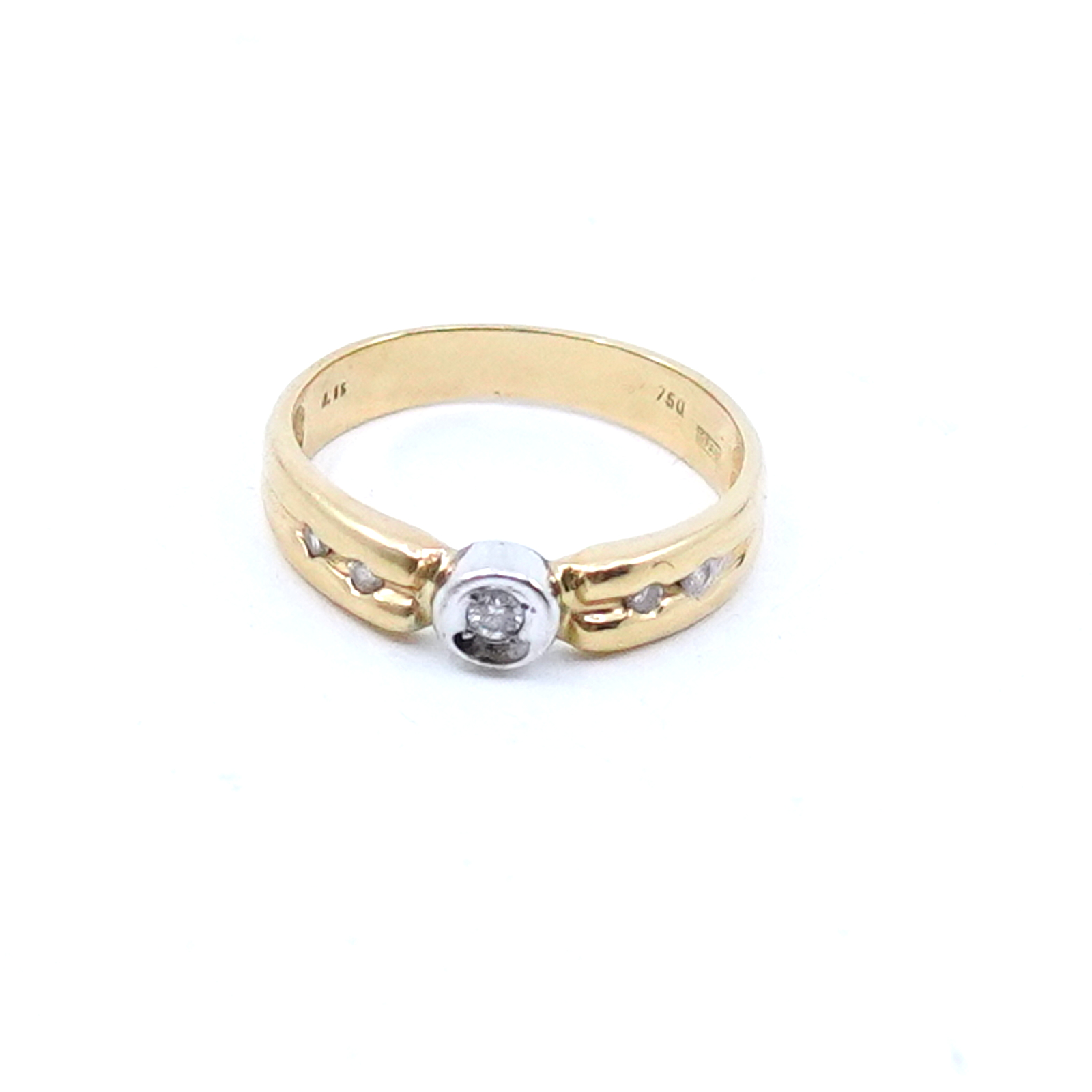 Ring Guld 18K 3,6g Ø18,25, diamanter 1xca0,05ct, 4xcaa0,02ct, tvåfärgad