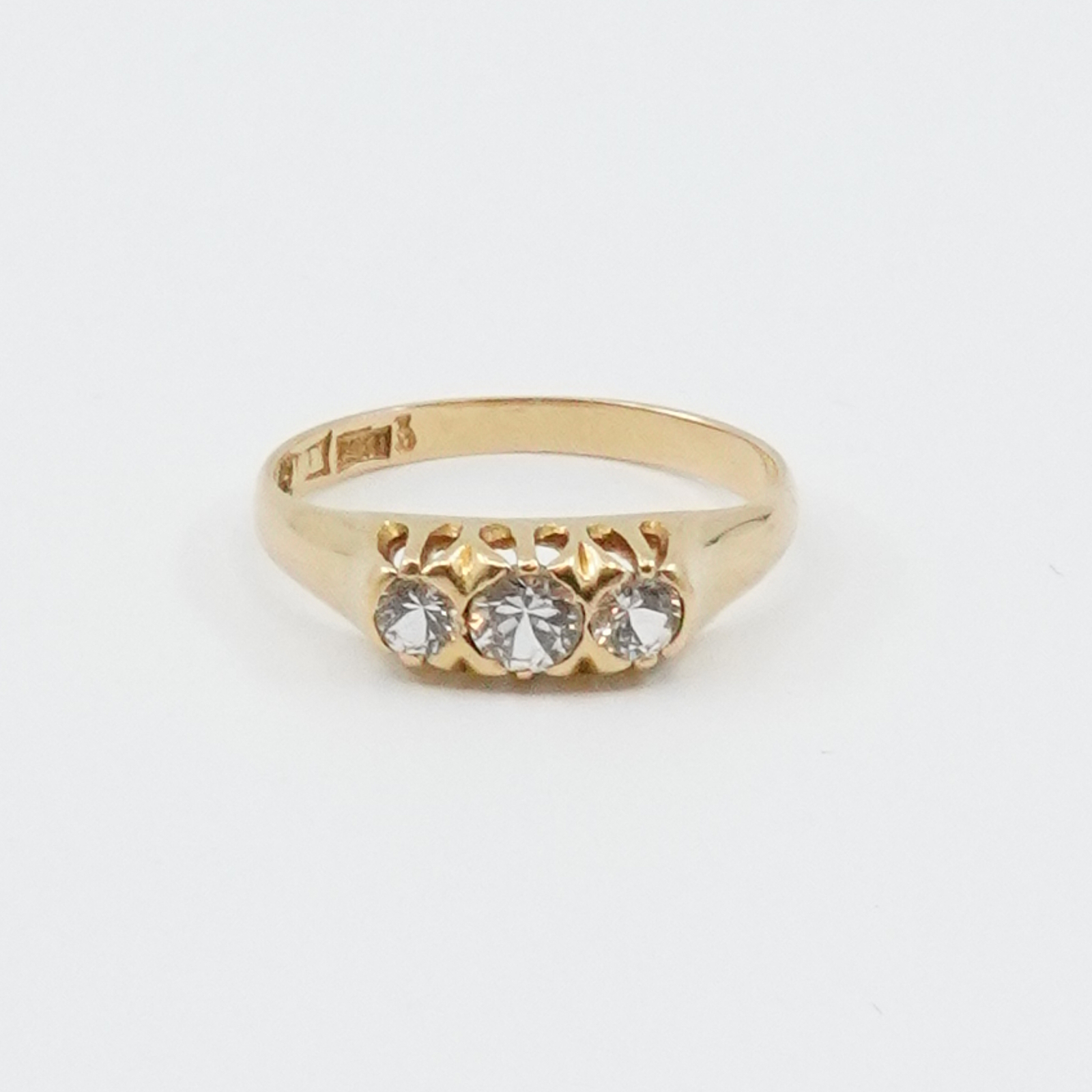 Ring Guld med stenar