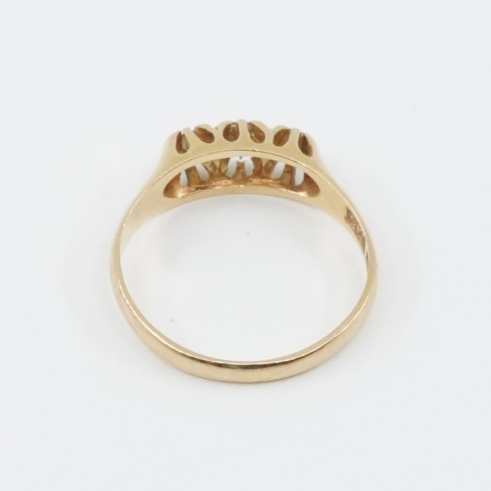 Ring Guld med stenar