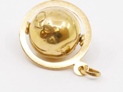 Hänge 18K Jordglob Höjd 25mm