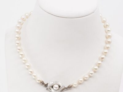 Pärlcollier doserat med