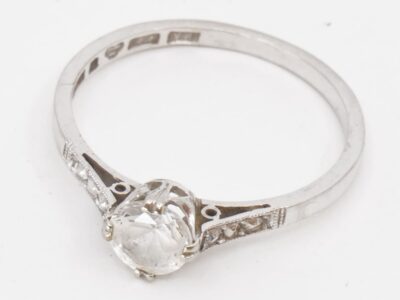 Ring Guld 18K Ø16¾ vitguld med stenar