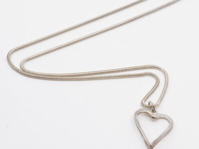 Collier Ormlänk med hänge hjärta 41,5cm