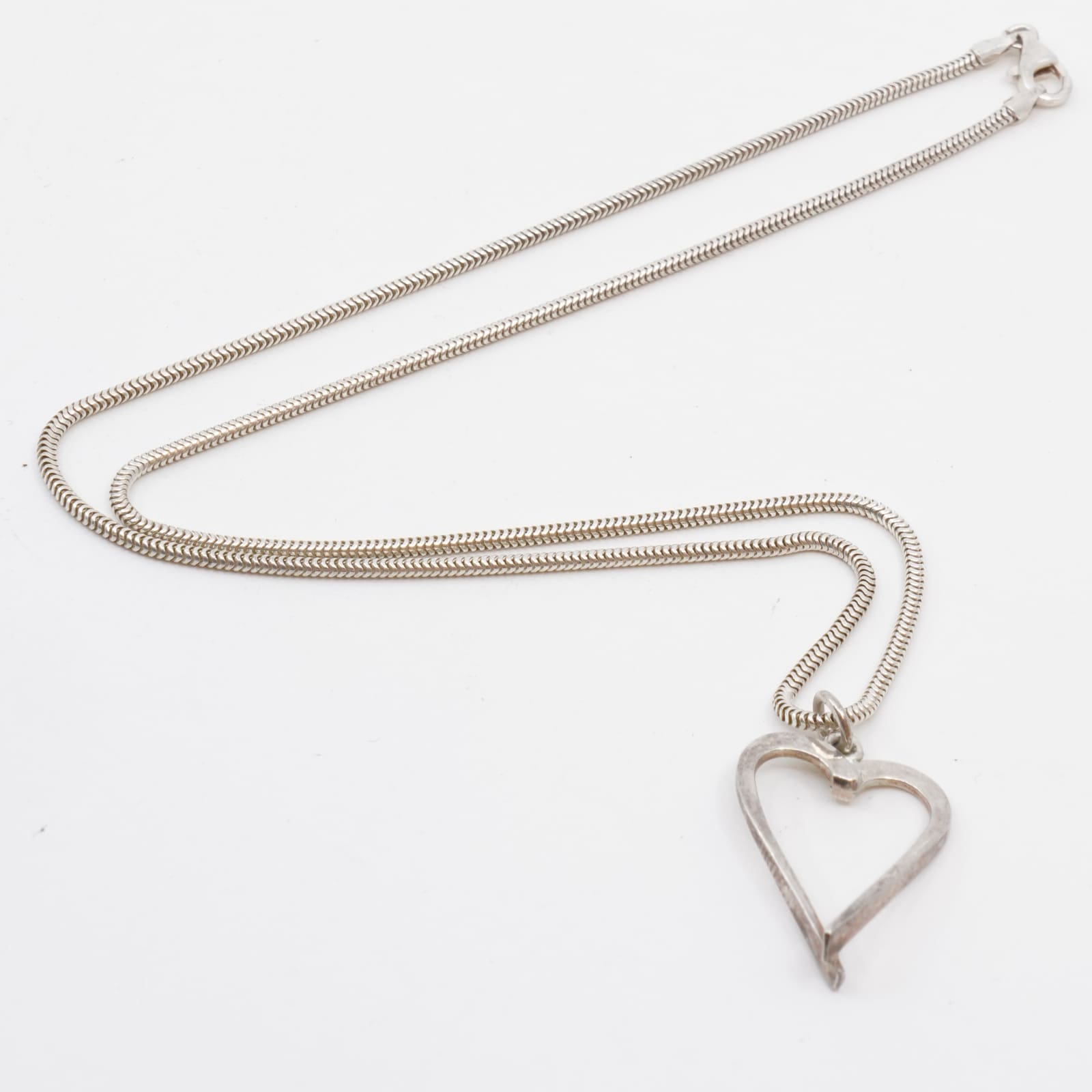 Collier Ormlänk med hänge hjärta 41,5cm