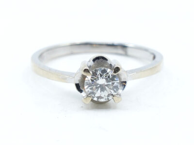 Ring Vitguld 18K Ø17,75 med diamant 1xca0,49ct