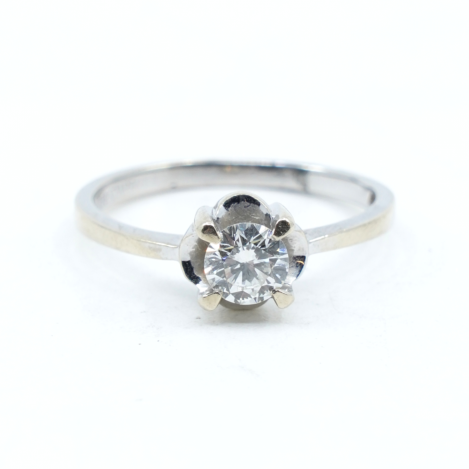 Ring Vitguld 18K Ø17,75 med diamant 1xca0,49ct