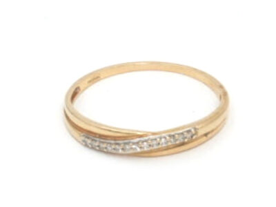 Ring 18K med stenar