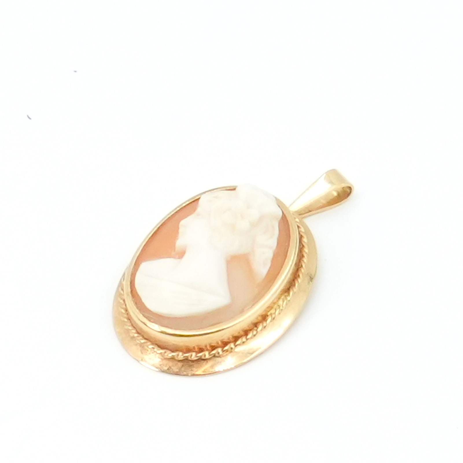 Hänge 18K 3,2g Höjd 31mm med camé