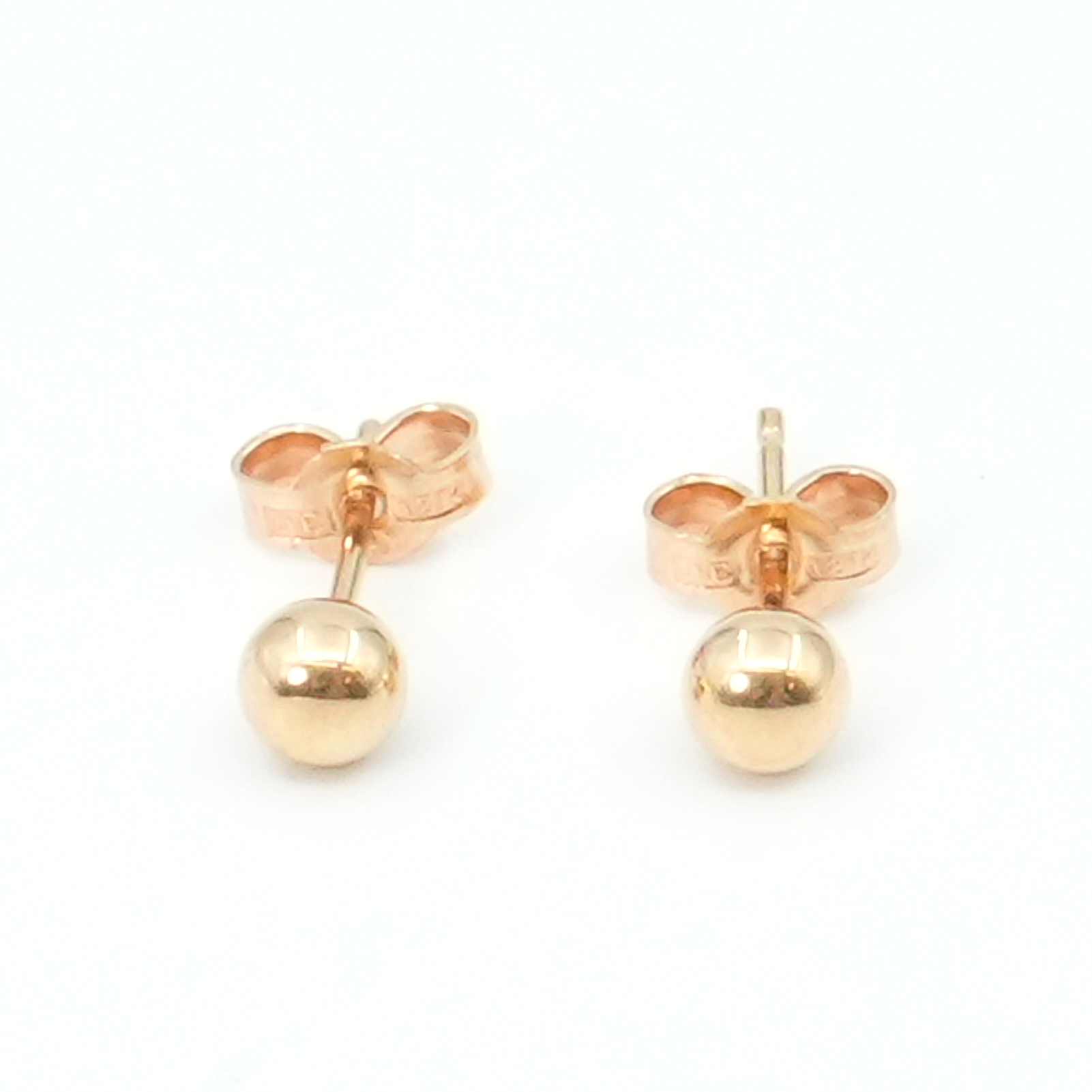 Örhängen Guld 18K 0,4g Höjd 4mm