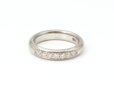 Ring Vitguld 18K 6,4g Ø16½ med diamanter 7xca0,04ct 