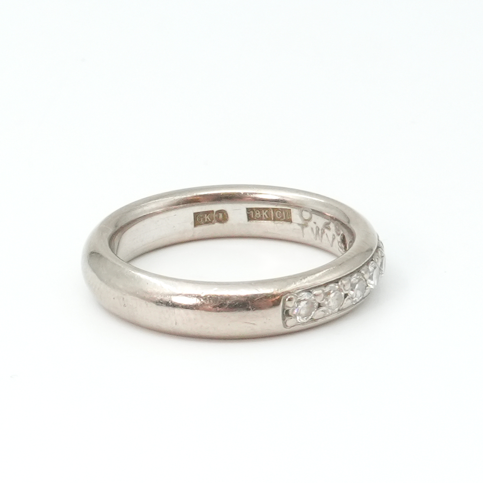 Ring Vitguld 18K 6,4g Ø16½ med diamanter 7xca0,04ct