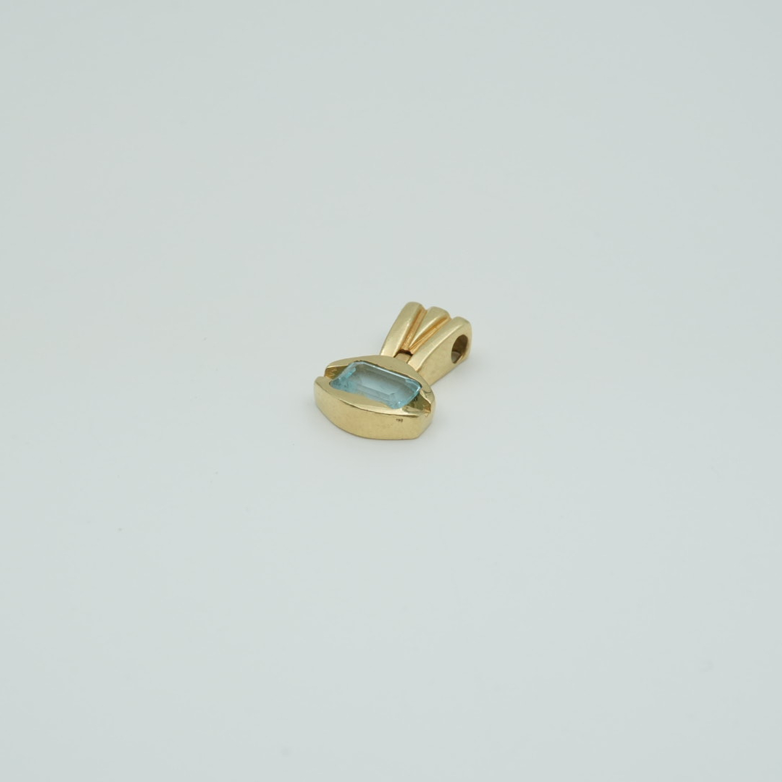 Hänge med sten 14K