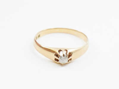 Ring Guld 18K 2,7g Ø18 med diamant rosenslipad diamant 1xca 0,11ct