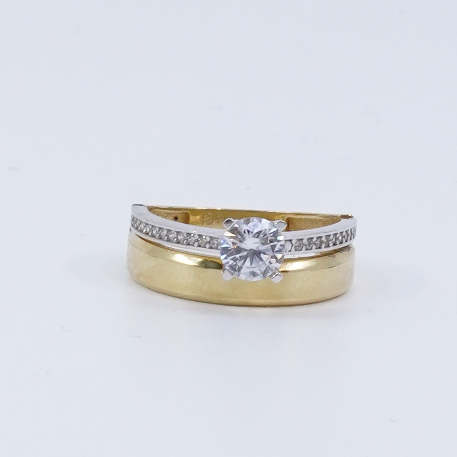 Ring Guld 18K 5,1g Ø18,75 Med stenar