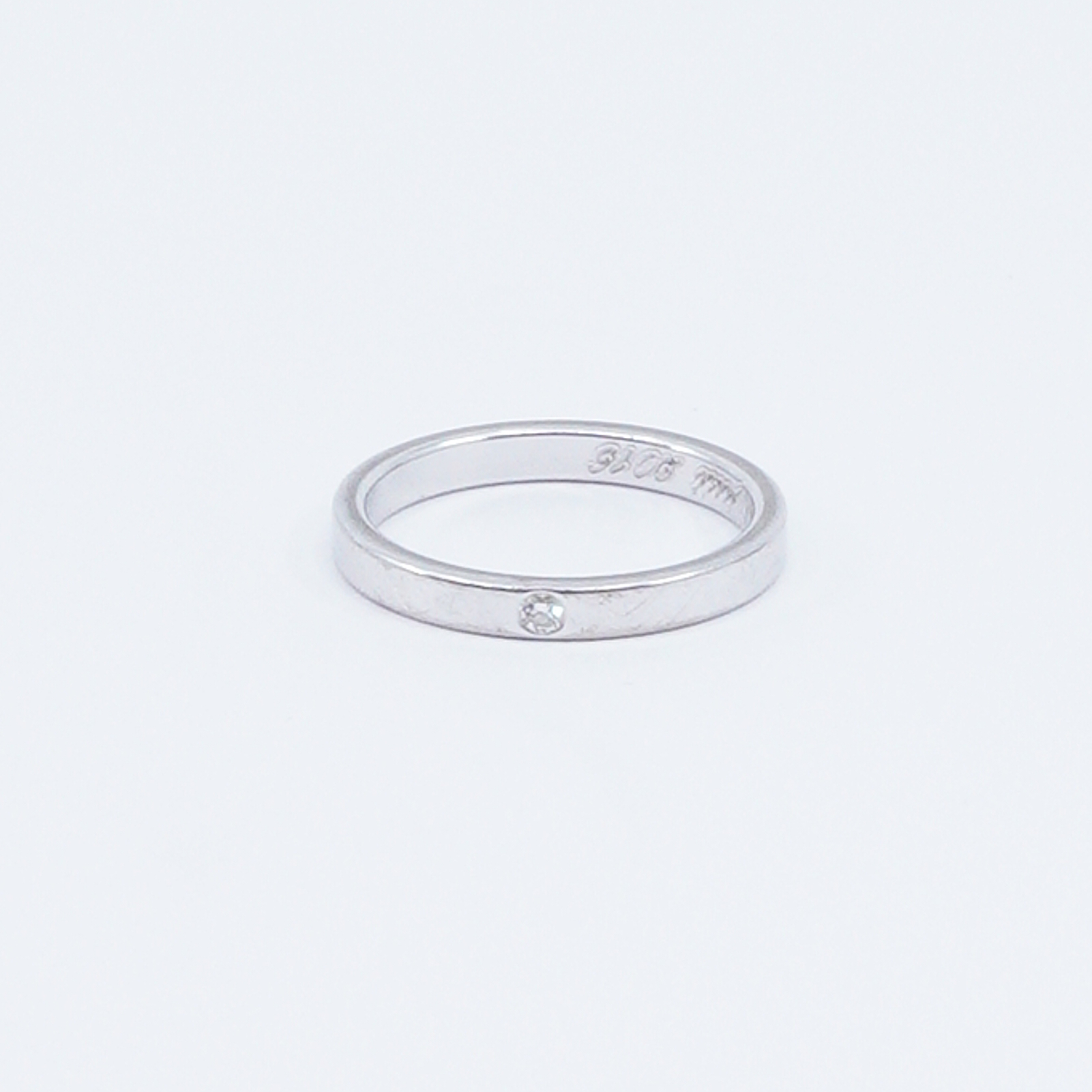 Ring med diamant