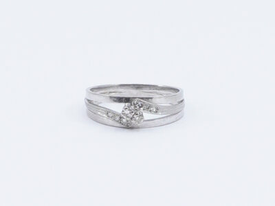 Ring med diamanter