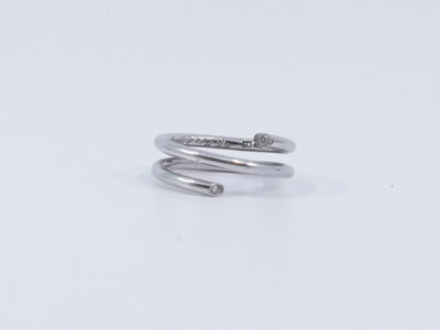Ring vitguld med diamanter 2xca0,005ct 18K 6,8g Ø18