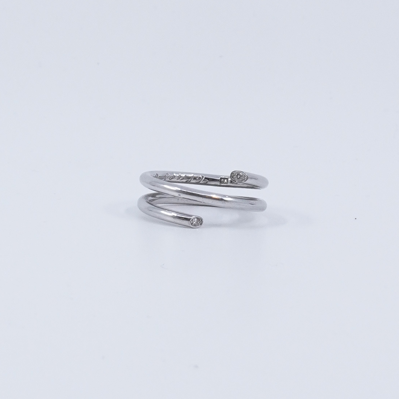 Ring vitguld med diamanter 2xca0,005ct 18K 6,8g Ø18