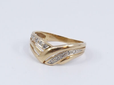 Ring Guld 18K 2,1g Ø16 Med diamanter 9xca0,005ct