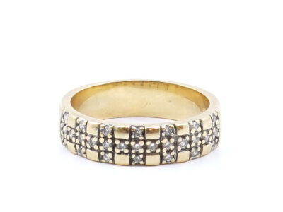 Ring Guld 18K 5,3g Ø17 Med diamanter 27xca0,005ct