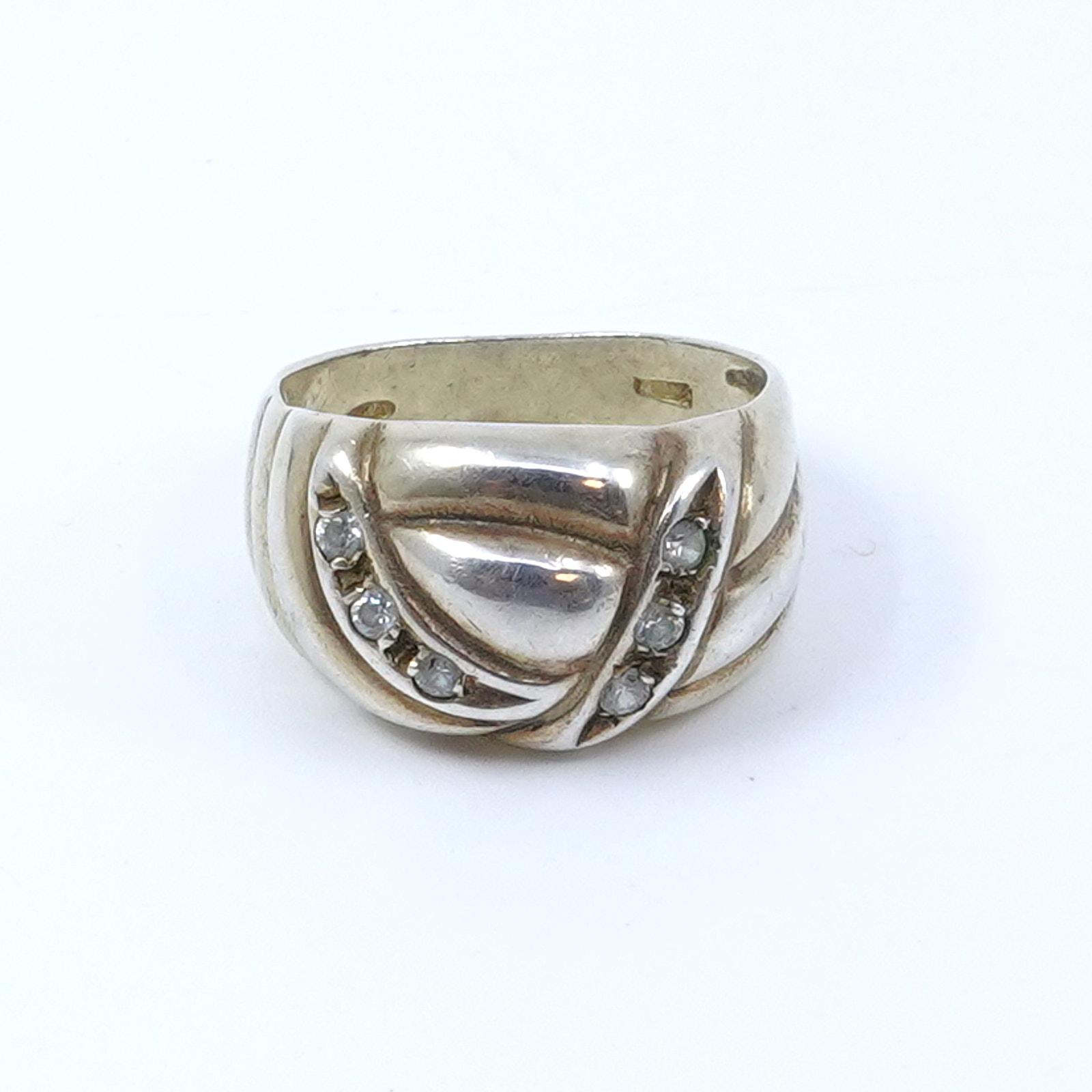 Ring med stenar